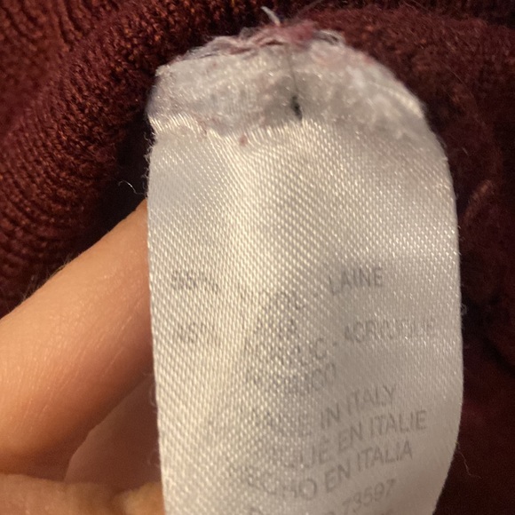 FIII wool sweater size large - Picture 3 of 4